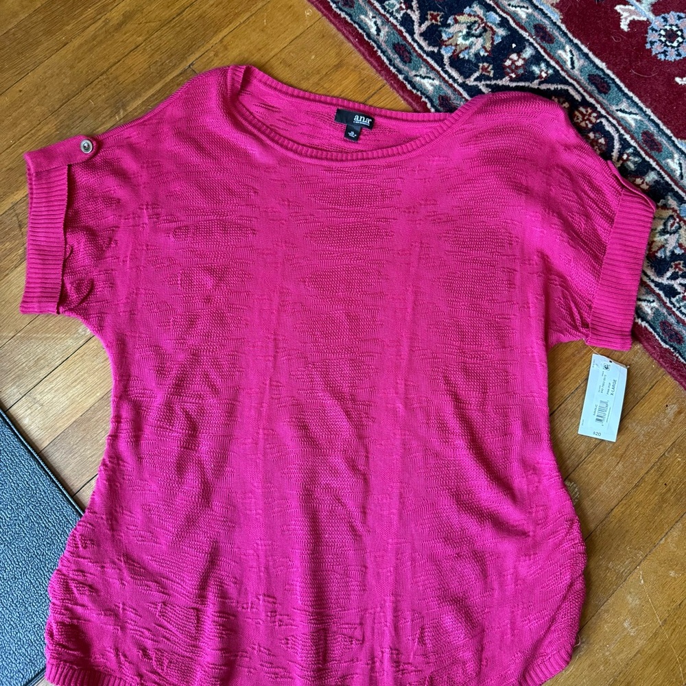 A.n.a Magenta Short Sleeve Top